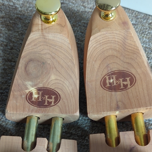 Men's XL Cedar Shoe Trees H&H Full Classic Design *Flaws* - Picture 2 of 4